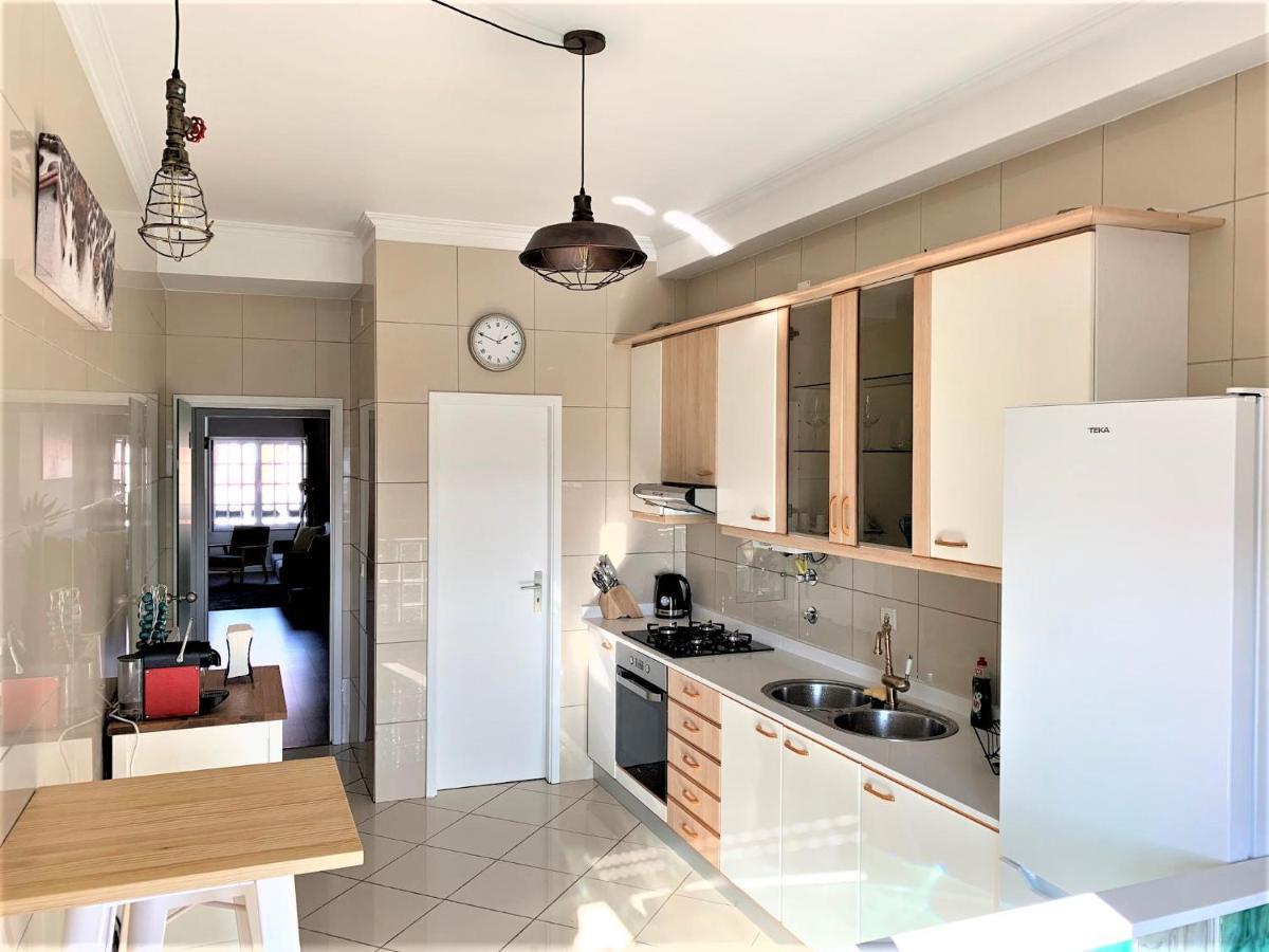 Апартаменты Charm City Center Apt 140M2 & Free Parking Брага Экстерьер фото